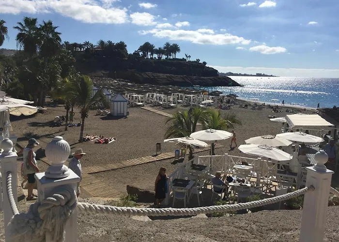 Americas Ocean View El Dorado 公寓