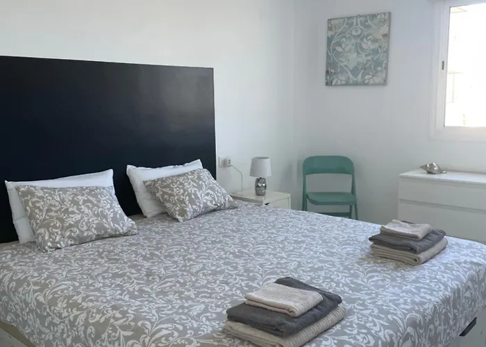 Americas Ocean View El Dorado 公寓